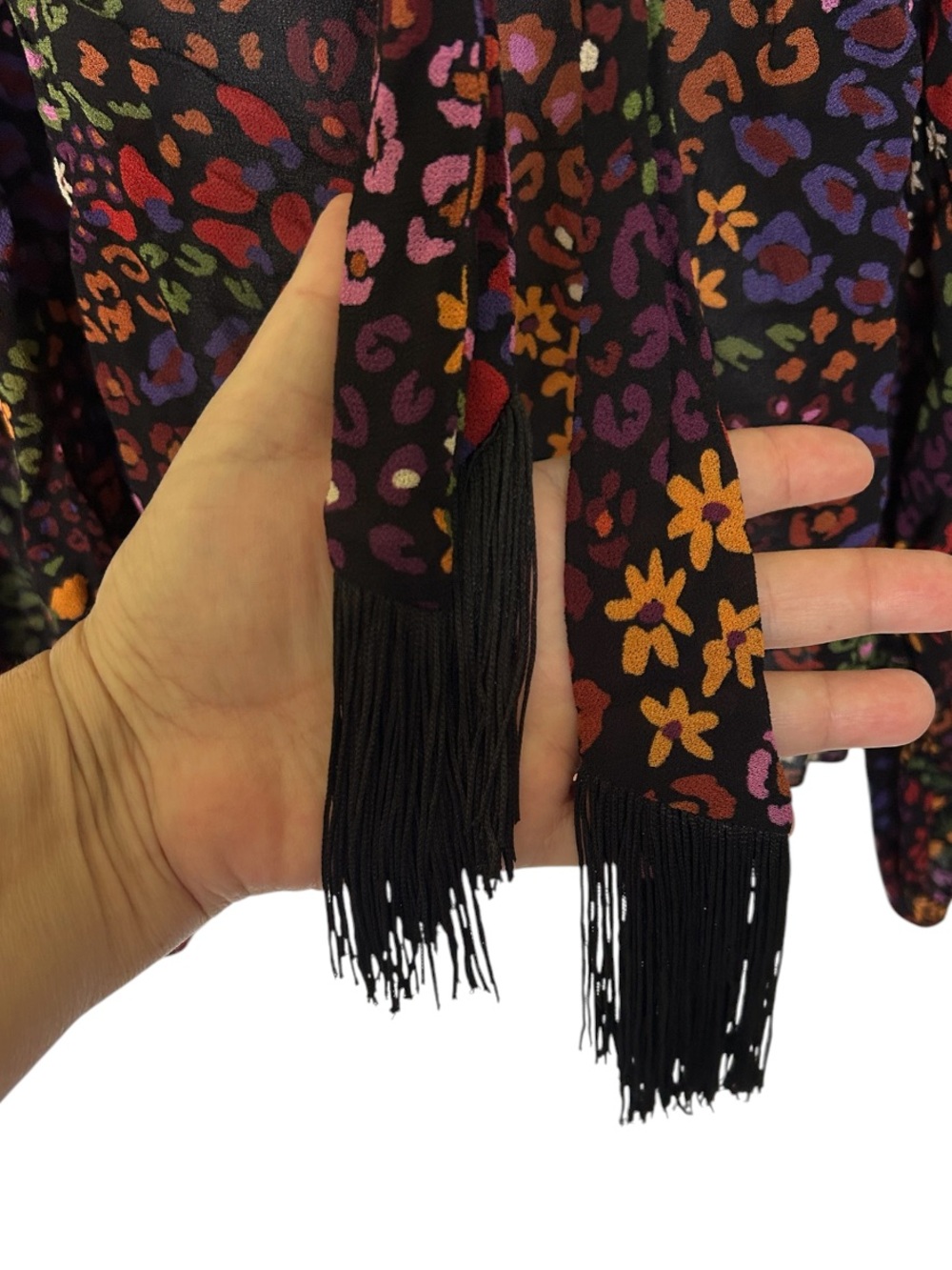 Farm Rio Floral Animal Print Blouse Balloon Sleeve $198.  Fringe Tie Neck M - Picture 4 of 8